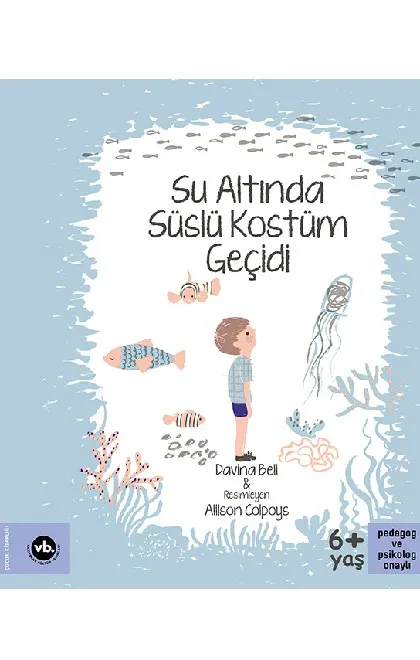 Su Altında Süslü Kostüm Geçidi